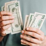 SpaceX vs Blue Origin: Two Billionaires, One Space Dream — But Who’s Actually Ahead in 2025?